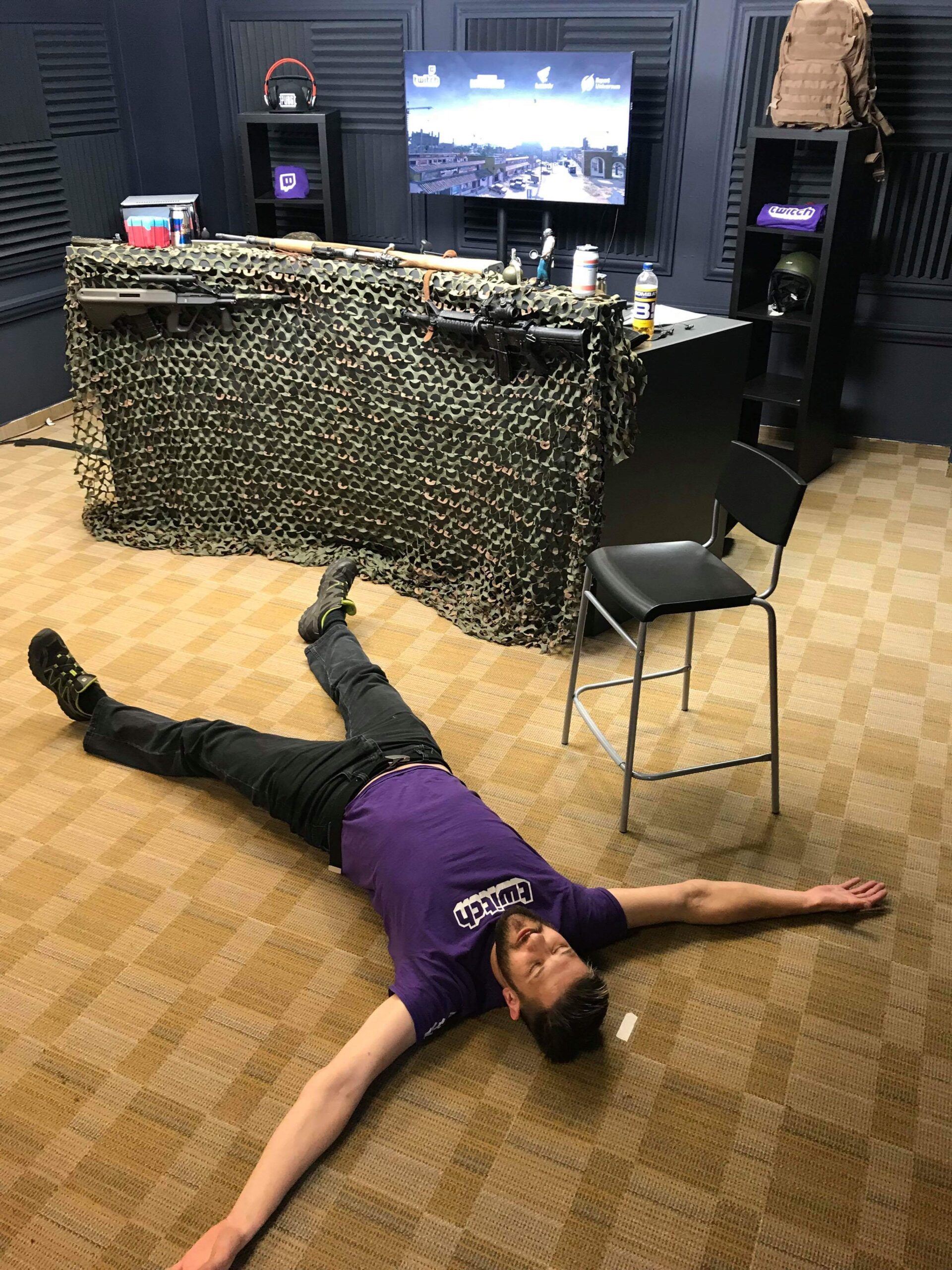 404